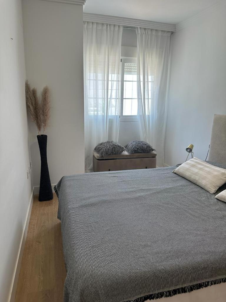 One Bedroom In Golden Banus *